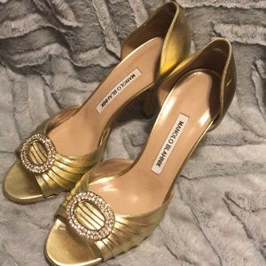 manolo blanhnik (pre owned)